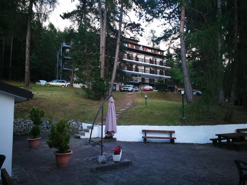 Royal Hotel Paolino Cavareno Eksteriør billede